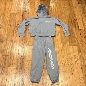 Elements by TALENTLESS Light Blue Joggers Set - small top - XS bottoms